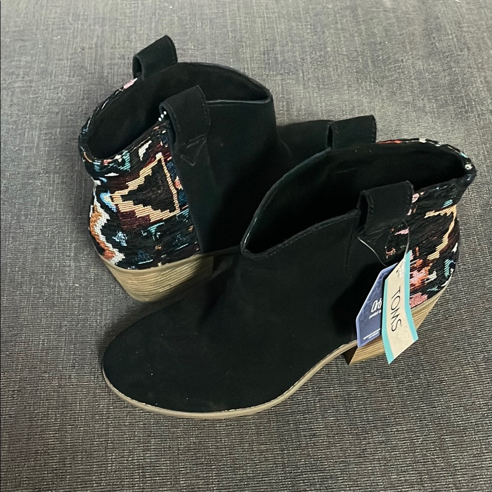 TOMS Constance Black Suede/Global Woven